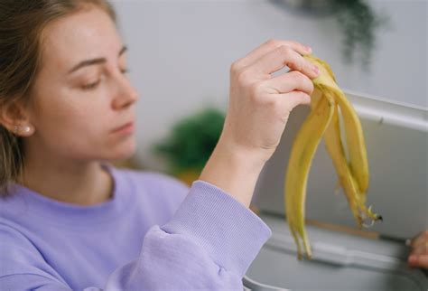 Why You Shouldnt Throw Away Banana Peels 5 Amazing Benefits For Your