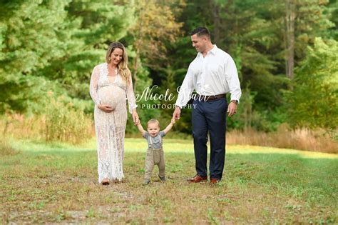 Golden Sunset Maternity Portraits In A Field Saratoga Springs