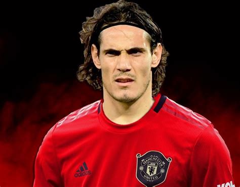 Gary neville believes edinson cavani's contract extension represents a massive boost for manchester united and expects them to target jadon sancho rather than another striker this summer. Cavani gol straordinario da 35 metri (VIDEO) - ilNapolista
