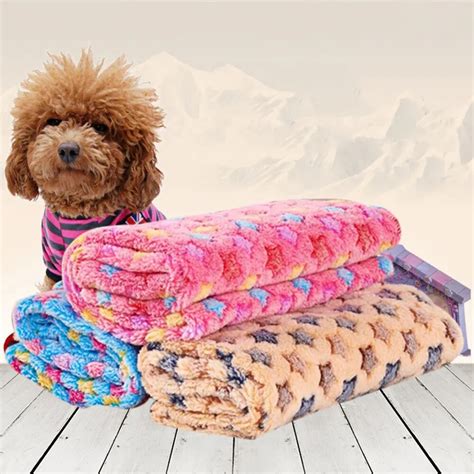 Dog Blanket Warm Coral Fleece Pet Mats Star Pattern Soft And