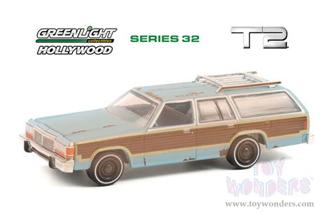 Greenlight Hollywood Series 32 1979 Ford Ltd Country Squire With