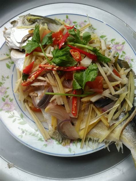 Inilah dia resep ikan kembung kukus sederhana yang sehat, enak dan gurih. Resepi Ikan Bawal Kukus ~ Resep Masakan Khas