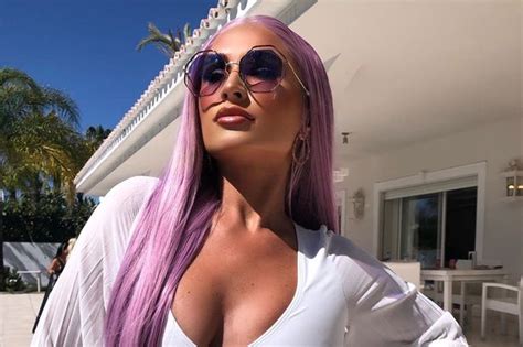 Towies Billie Faiers Flaunts Dramatic Transformation In Daringly Low