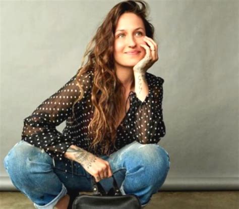Today, february 27, penn badgley married girlfriend domino kirke! Domino Kirke Wiki, Age, Height, Husband, Kids, Family, Net ...