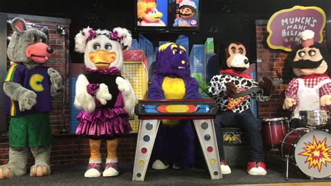 Chuck E Cheeses Rainy Day Whole Stage View March 2017 N