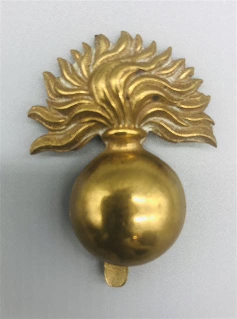 Grenadier Guards Cap Badge I Ww1 And Ww2 Militaria Collectables