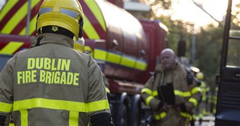 Dublin Fire Brigade Praise Young Irish Men For Helping Clear Way For
