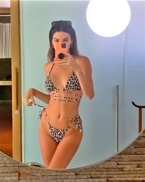 Kendall Jenner Showed A Photo In A Bikini Taken In A Secret Place 9