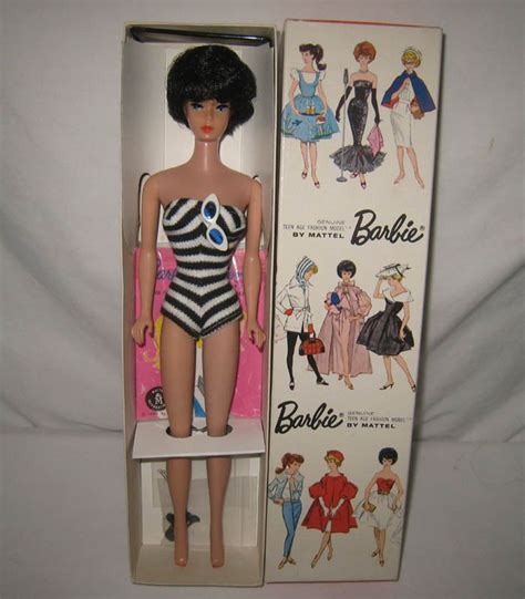 S Mattel Brunette Bubblecut Barbie Doll In Striped Swimsuit Box