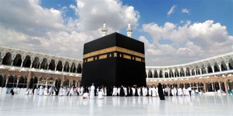 Arab Saudi Larang Jemaah Haji Pegang Kabah Dan Cium Hajar Aswad Selama
