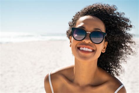 3 Reasons You Should Wear Polarized Sunglasses This Summer