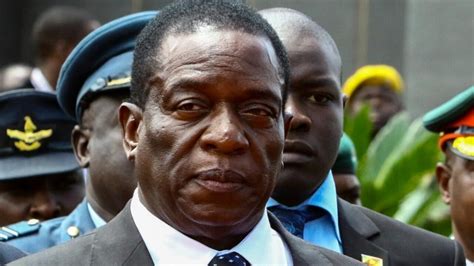 من هو إيمرسون منانغاغوا رئيس زيمبابوي الجديد؟
