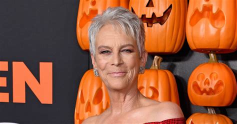 Jamie Lee Curtis 63 Strips Naked For Racy Bath Snap As She S Hailed