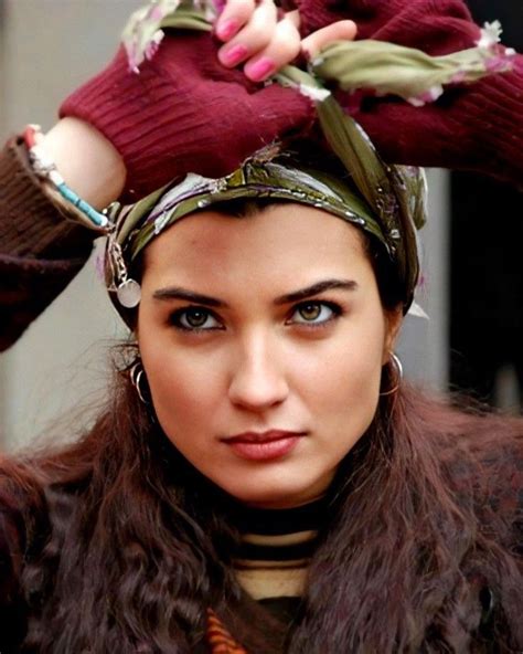 Turkish Beautiful Actress Model Tuba Buyukustun🧚‍♂️🧚‍♂️ Tuba Büyüküstün Tuba Beautiful Girl Face