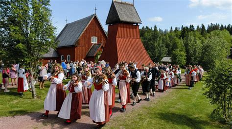 A Brief History Of Swedens Midsummer Festival