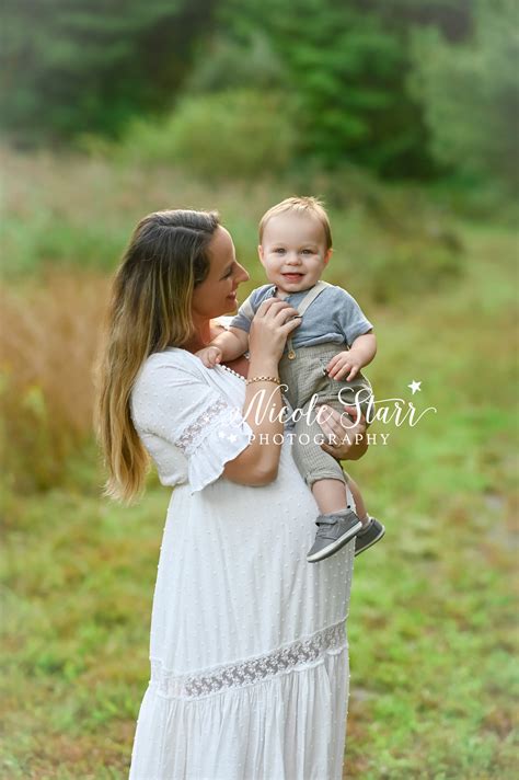 Golden Sunset Maternity Portraits In A Field Saratoga Springs