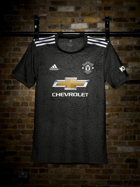 Manchester united treble winner dwight yorke. Man Utd Launch New adidas 2020/21 Away Shirt