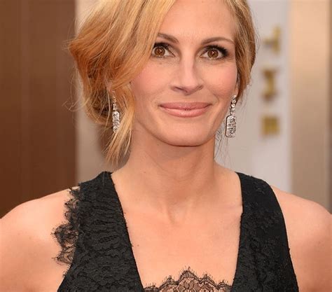 Julia Roberts Says She Is Heartbroken Over Her Half Sisters Death Time