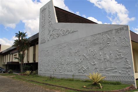 Bas Relief Of Malay Cultural Activity Pontianak Kalimanta Flickr