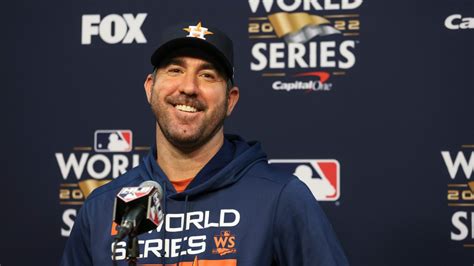 Astros Justin Verlander Explains Why He Flipped Off Phillies Fans