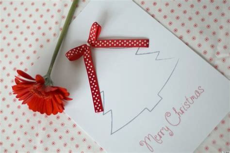 Consider making one of these gorgeous paper cuts. 15 Handmade Creative Christmas Cards Designs DIY