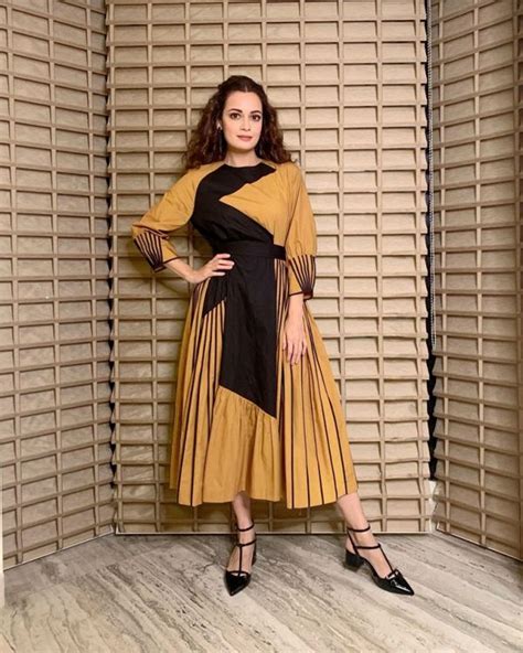 Dia mirza family with father, mother, husband & affairs. Dia Mirza Wiki, Age, Boyfriend, Husband, Family, Biography ...