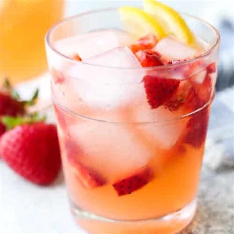 Easy Strawberry Lemonade Completely Delicious
