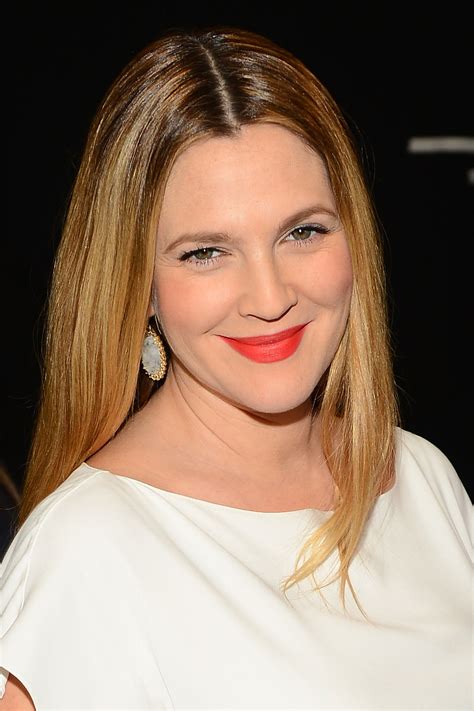 Drew Barrymore 360 Degrees Of Beauty From The Peoples Choice Awards