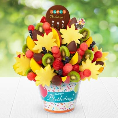 With personalized birthday gifting options and same day birthday gift delivery available, our fruit arrangements and chocolate covered fruit are sure to delight. Edible Arrangements® fruit baskets - Summer Birthday Delight