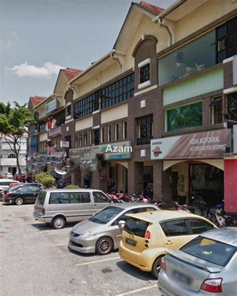 Next to highway exit and lot of food shop around. Section 8 Intermediate Shop for rent in Kota Damansara ...