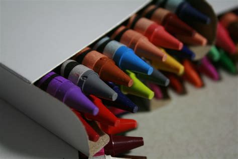 Hd Wallpaper Selective Focus Photography Of Assorted Color Crayons In