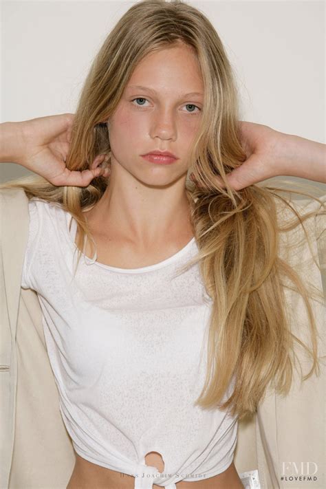 Bộ sưu tập của diệu ni • cập nhật lần cuối 9 tuần trước. Photo of fashion model Laura Schellenberg - ID 383998 | Models | The FMD
