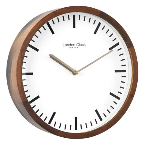 Walnut Finish Wooden Round Quartz Battery Wall Clock Clear Dial 01235