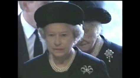 Her mother became queen elizabeth; Queen & Queen Mother Arrive At Funeral Of Diana Princess ...