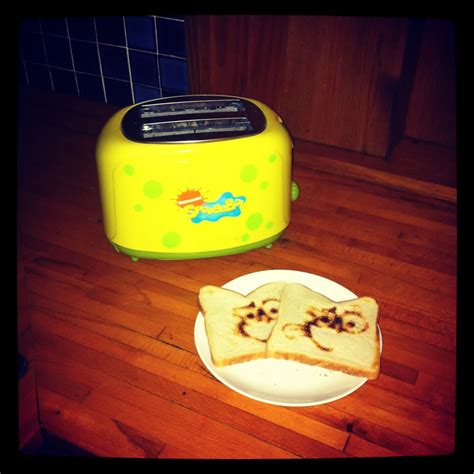 Spongebob Squarepants Toaster That Imprints His Face Into The Toast Bob Esponja Bob Esponja