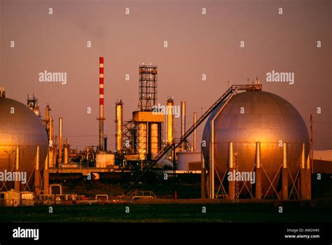 Oil refinery, Edmonton, Alberta, Canada Stock Photo - Alamy
