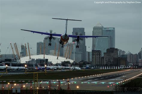 Plane Landing London City Airport Photography And Copyright Stephen