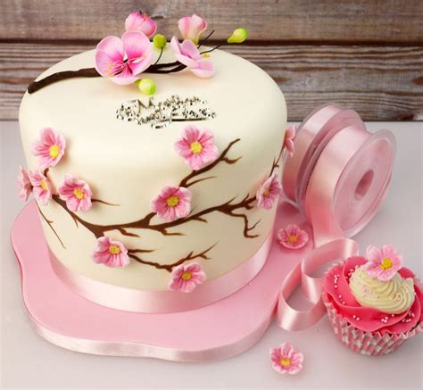 How To Make A Cherry Blossom Mother S Day Cake Cherry Blossom Cake Novelty Birthday Cakes