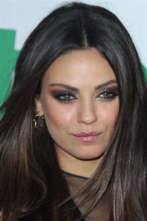 Exactly how to line your eyes like mila kunis. Mila Kunis: How to get her eye makeup look - The Fuss