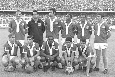 El 19 de abril de 1924 contra el club wanderers de montevideo (empate 0 a 0), el día 20 de julio de 1930 enfrentó a olimpia del paraguay (victoria de colón por 1 a 0), el 16 de abril de 1933 otra vez recibe a peñarol (empate en 3 goles) y lo visita en montevideo el 5 de marzo de 1939 (cayendo colón por 5 a 3). Equipos campeones con el Deportivo Cali - ELESPECTADOR.COM ...