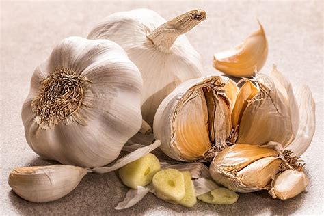 Expert Warns Women To Stop Putting Garlic In Vaginas Entertainment Daily