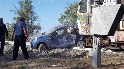 Veglia per camilla e gaia le due ragazze investite a corso francia (foto di paolo. Roma-Viterbo: scontro auto treno oggi 25 agosto 2017