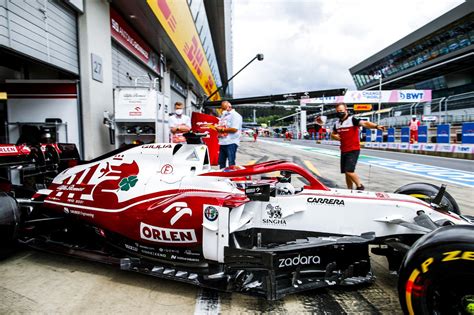 Otwarty polsat pokaże wyścig o gp austrii 2021 na torze red bull ring, który odbędzie się w niedzielę 4 lipca 2021 roku o godzinie 15:00. Verstappen króluje w Styrii a Kubica wrócił na tor - Piątkowe treningi przed GP Styrii 2021 ...