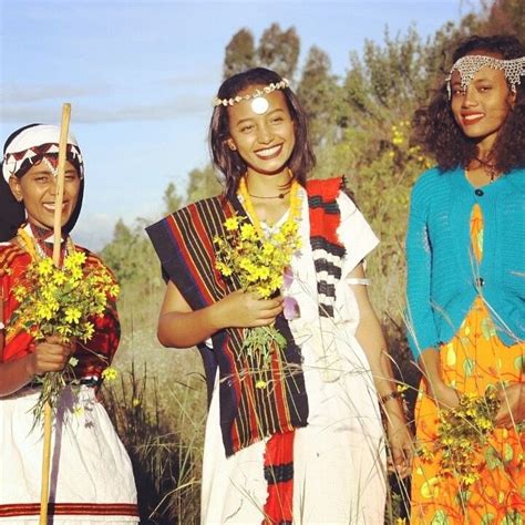 Oromo Girls Heading To Celebrate Irreecha African Clothing Oromo