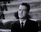 Murray Hamilton, ator que teve uma carreira ocupada no palco, em filmes ...