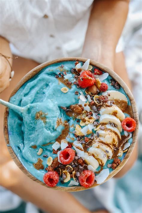 thick smoothie bowl healthy kelsi
