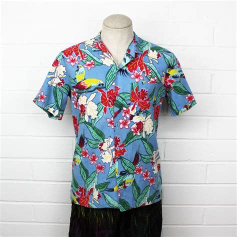 Vintage 90s Hawaiian Floral Shirt Button Up Medium Parrot Colorful