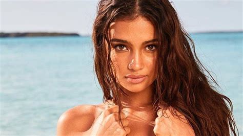 Look Kelsey Merritt Sizzles In Sports Illustrated Swimsuit Shoot