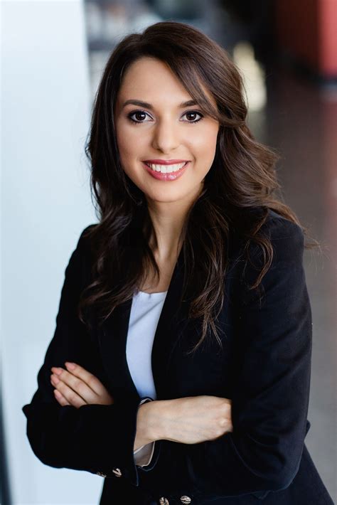 Farah Business Professional Headshots Women Professional Profile
