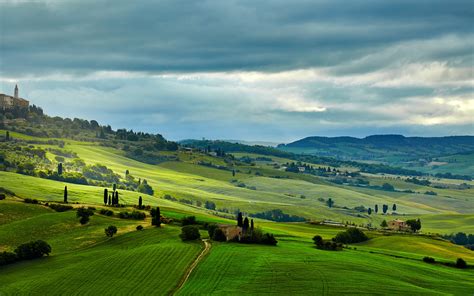 Tuscany Italy Beautiful Scenery Green Fields Village 1242x2688